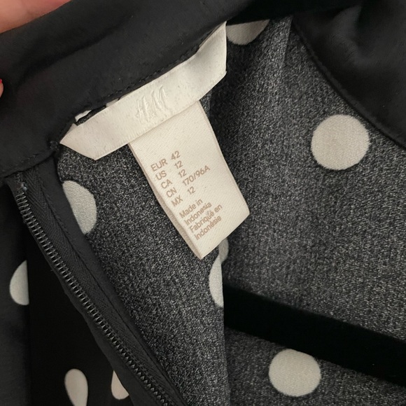 H&M Polka Dot Peplum Top ⚫️⚪️ - Picture 5 of 5